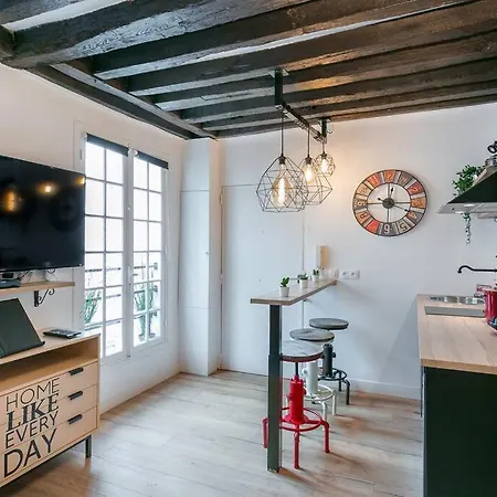 Apartman M1 - Magnificent In Le Marais's Heart *