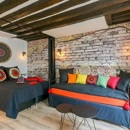 Apartman M1 - Magnificent In Le Marais's Heart Párizs