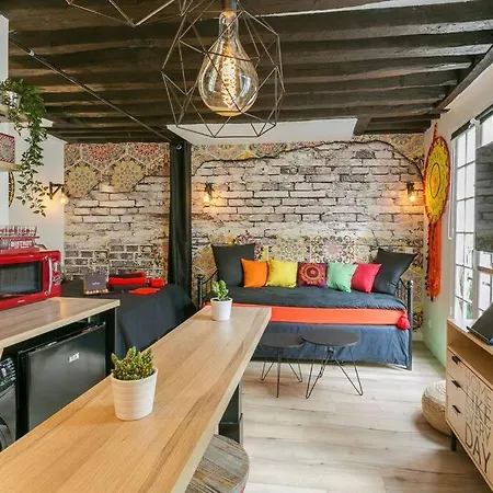 Apartman M1 - Magnificent In Le Marais's Heart *