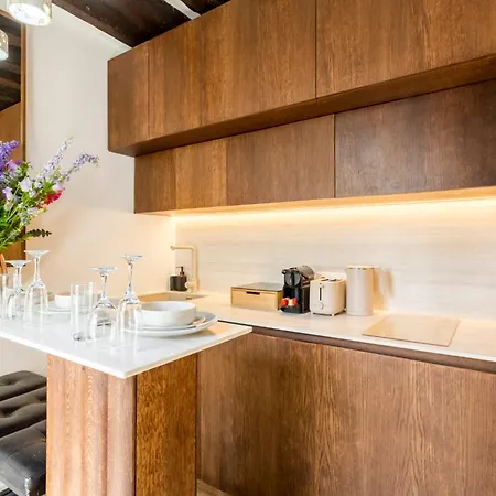 M1 - Magnificent In Le Marais's Heart