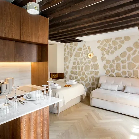 M1 - Magnificent In Le Marais's Heart Appartement