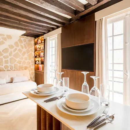 M1 - Magnificent In Le Marais's Heart 아파트 파리