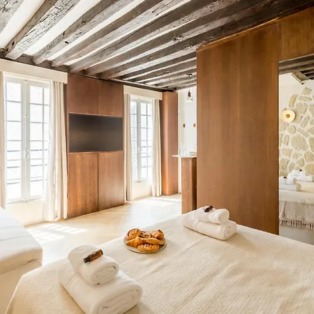 M1 - Magnificent In Le Marais's Heart * Paris