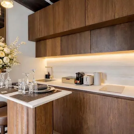 M1 - Magnificent In Le Marais's Heart Appartement *