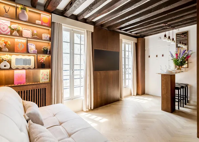 M1 - Magnificent In Le Marais's Heart *